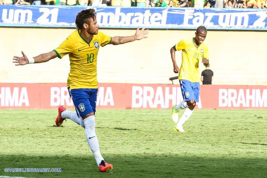 Fútbol: Prensa paname?a reconoce clase de Neymar para goleada ante Panamá 