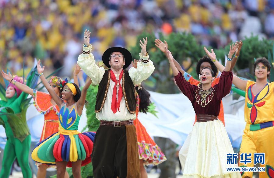 MUNDIAL 2014: Brindan espectáculo de música y color en acto inaugural