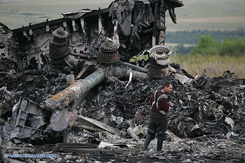  Líderes de Francia, Alemania y Reino Unido acuerdan presionar a Rusia respecto a MH17