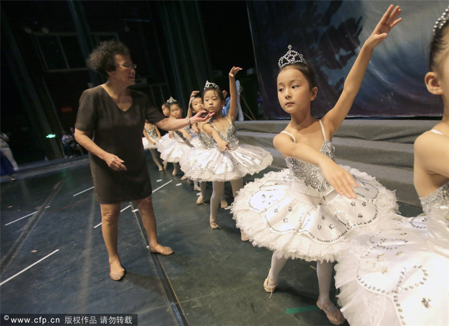 Huang supervisa el ensayo en Wuhan. Hubei. [Foto/PPC] 