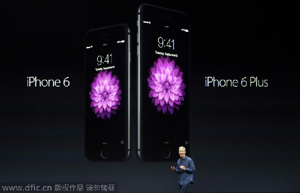 Apple presenta iPhones más grandes y nuevo reloj