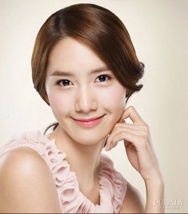 Lim Yoona(1990)