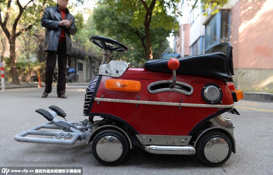 Shanghainés fabrica coche con 240 dólares