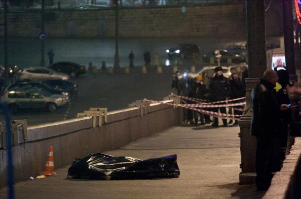 Asesinan al líder opositor ruso Borís Nemtsov en centro de Moscú