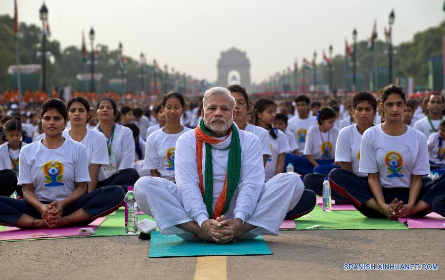 Primer ministro indio participa en primer Día Internacional del Yoga en Delhi 