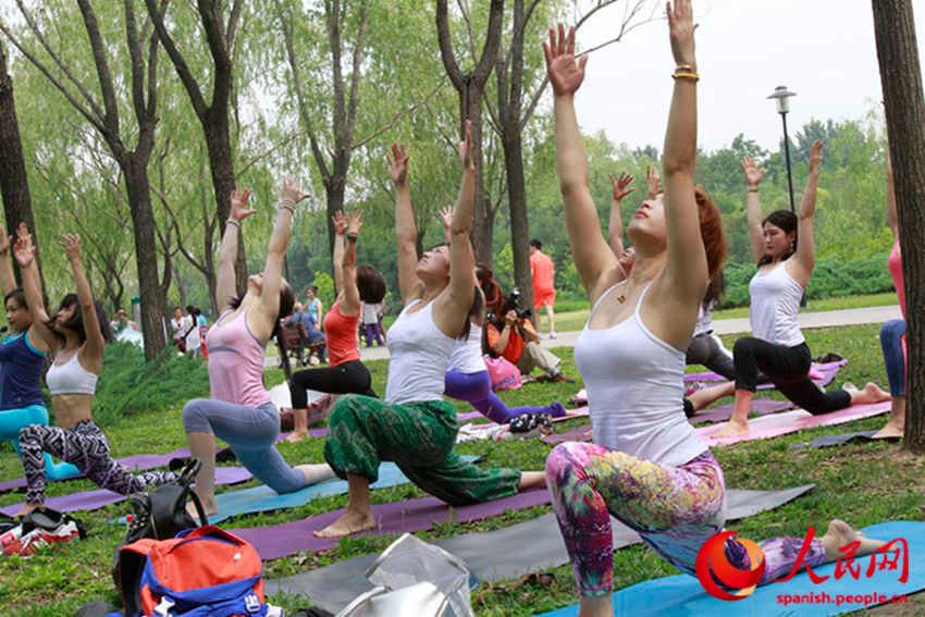 China celebra el Día Internacional del Yoga