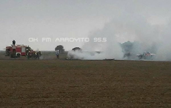 Mueren dos militares al caer avión de la Fuerza Aérea Argentina