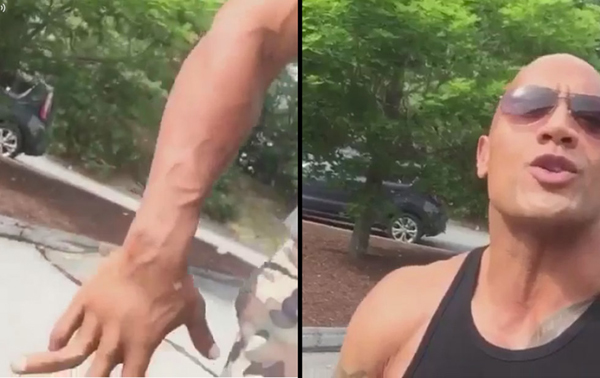 ‘La Roca’ Dwayne Johnson indigna a fans con broma de su dedo roto