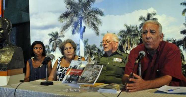 Presentan dos libros en homenaje a cumplea?os de Fidel Castro