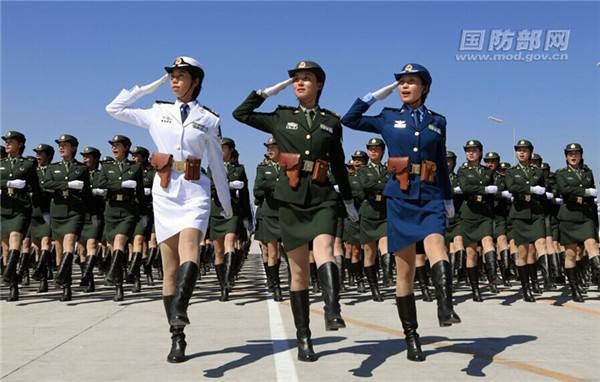 Soldadas chinas: las más bellas en los desfiles militares