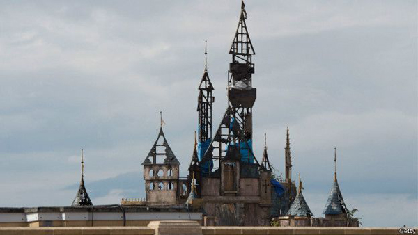 Dismaland, el parque de “diversiones” que deprime