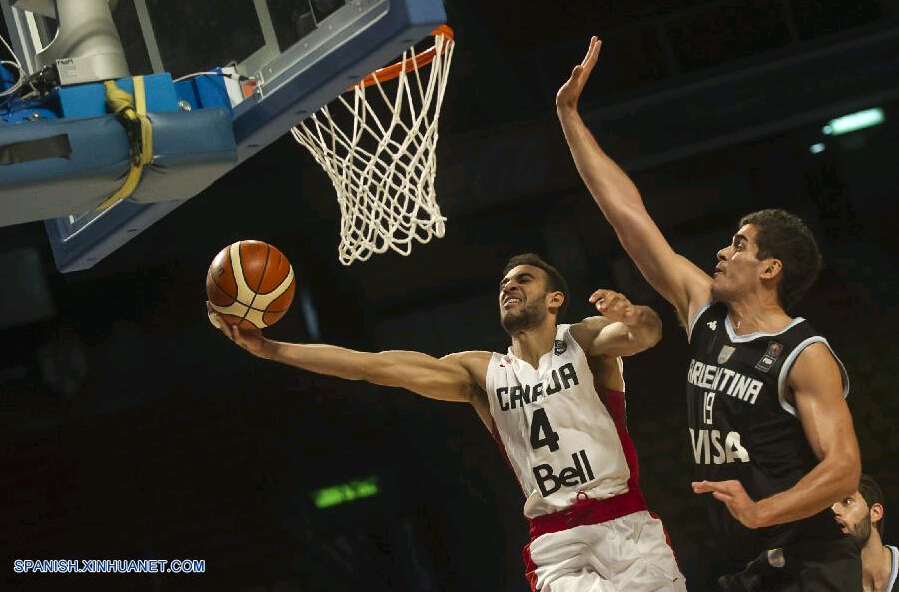 Baloncesto: Argentina vence 94-87 a Canadá en Torneo FIBA Américas 2015 en México