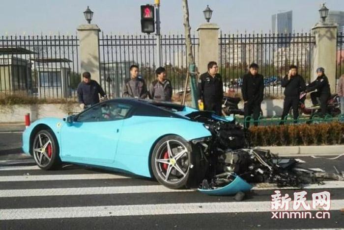 Así quedó un Ferrari 458 después de una fuerte colisión