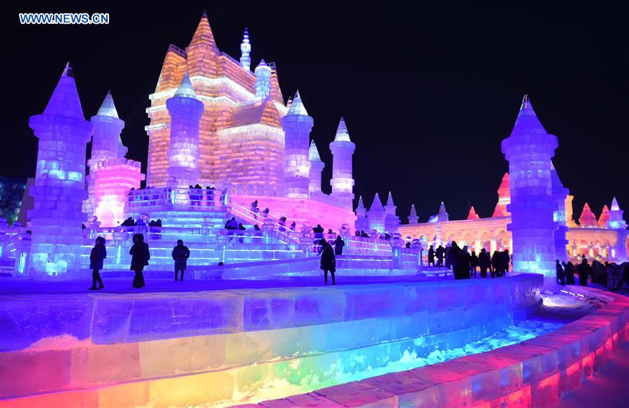 Inauguran el Festival Internacional de Hielo y Nieve de Harbin