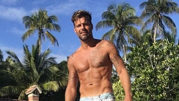 Ricky Martin con 44 a?os muestra sus fotos en ba?ador