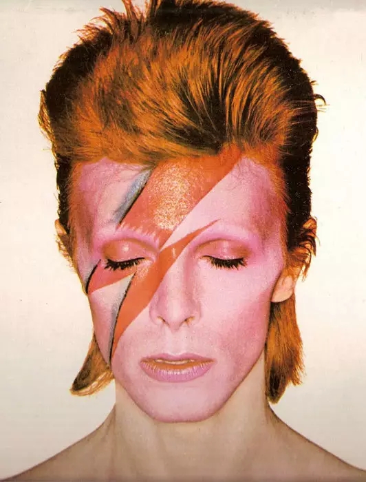 Muere leyenda pop británica David Bowie a los 69 a?os de edad