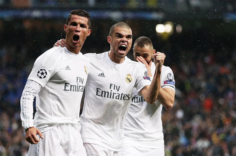 Real Madrid avanza a semifinales de "Champions" con tres goles de Ronaldo