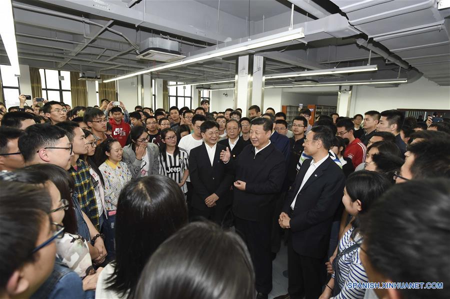 Presidente Xi urge al PCCh y al gobierno a elaborar medidas que atiendan las demandas del pueblo