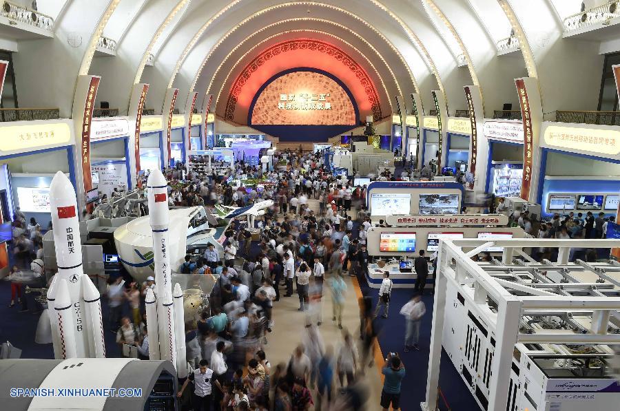 Exhibición presenta maravillas de ciencia y tecnología en Beijing