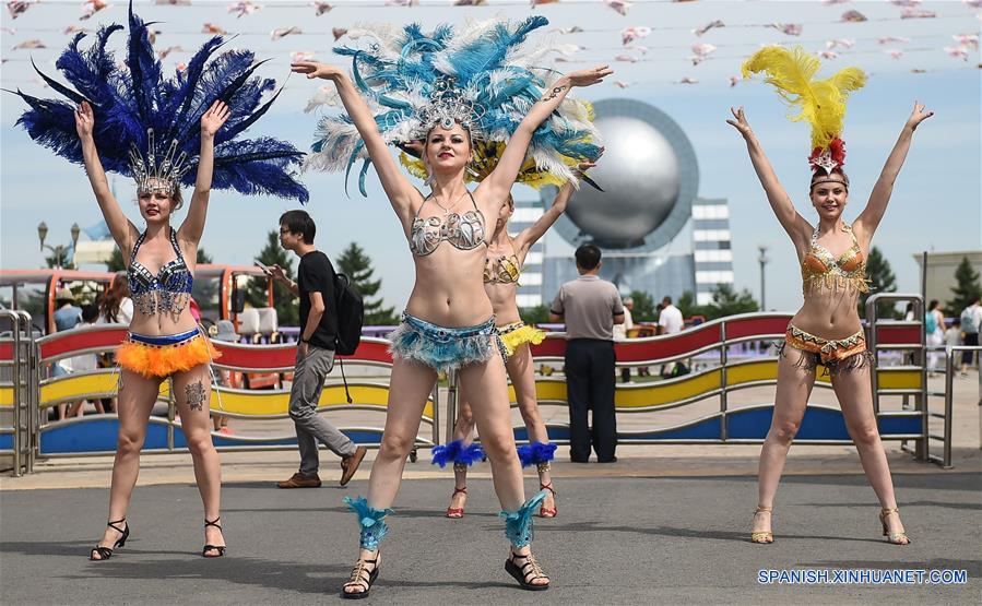 Presentaciones de samba en parque temático en Changchun