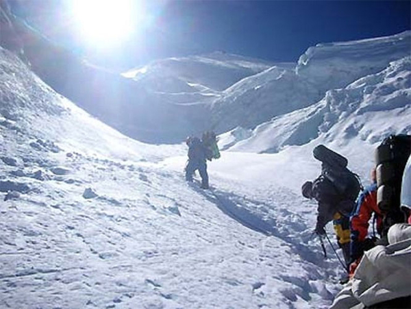 Fallecen andinistas mexicanos intentando escalar la monta?a Huascarán de Perú