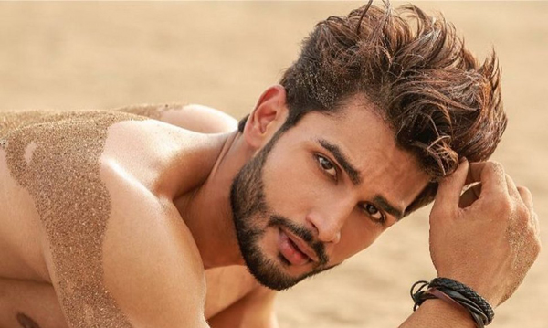 El hombre más guapo del planeta es indio y se llama Rohit Khandelwal