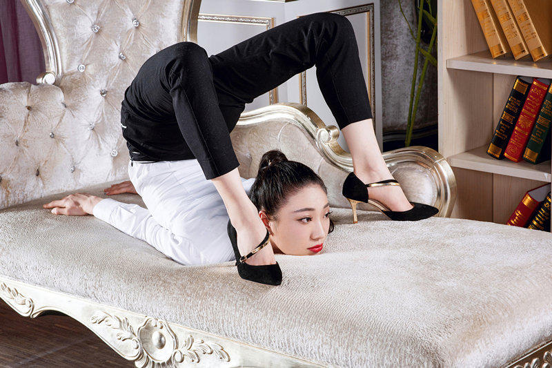 Conoce a Liu Teng, la mujer más flexible de China