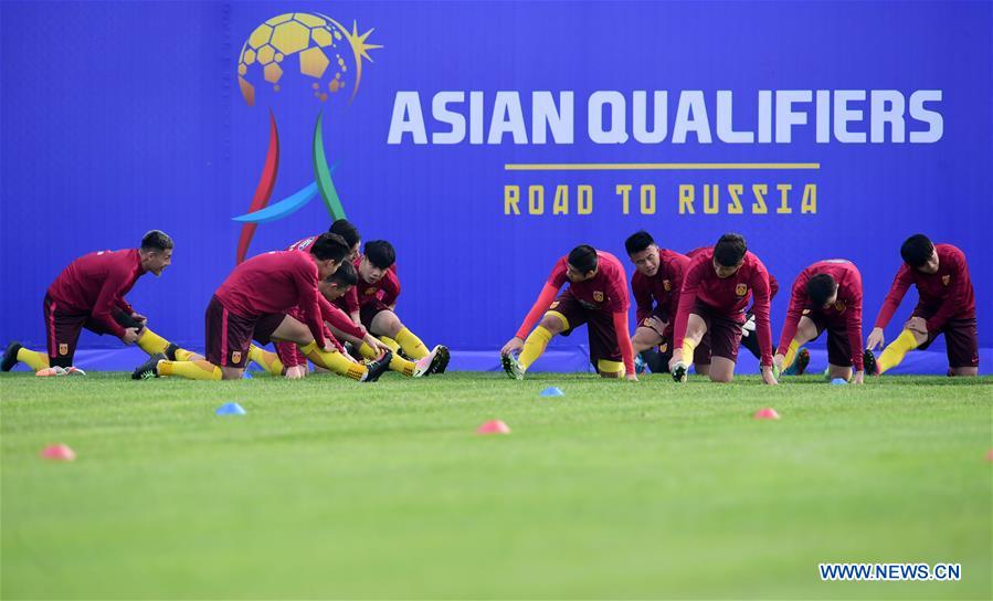 Lippi comienza los entrenamientos con la selección nacional de fútbol de China en Kunming