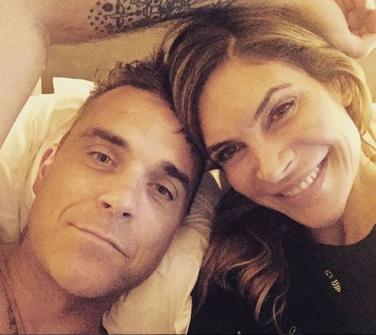 La mujer de Robbie Williams le hace una dura confesión sexual en TV