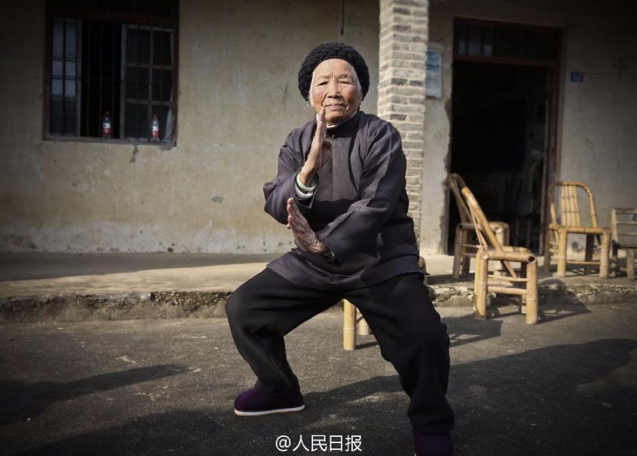 La “abuela del Kung Fu” muestra su agilidad a los 94 a?os