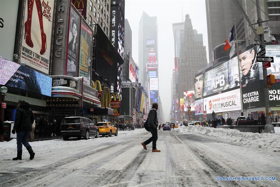 Tormenta invernal azota noreste de Estados Unidos y se cancelan 6.000 vuelos