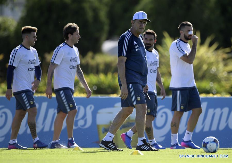 Selección de Argentina se entrenan para enfrentar a Chile