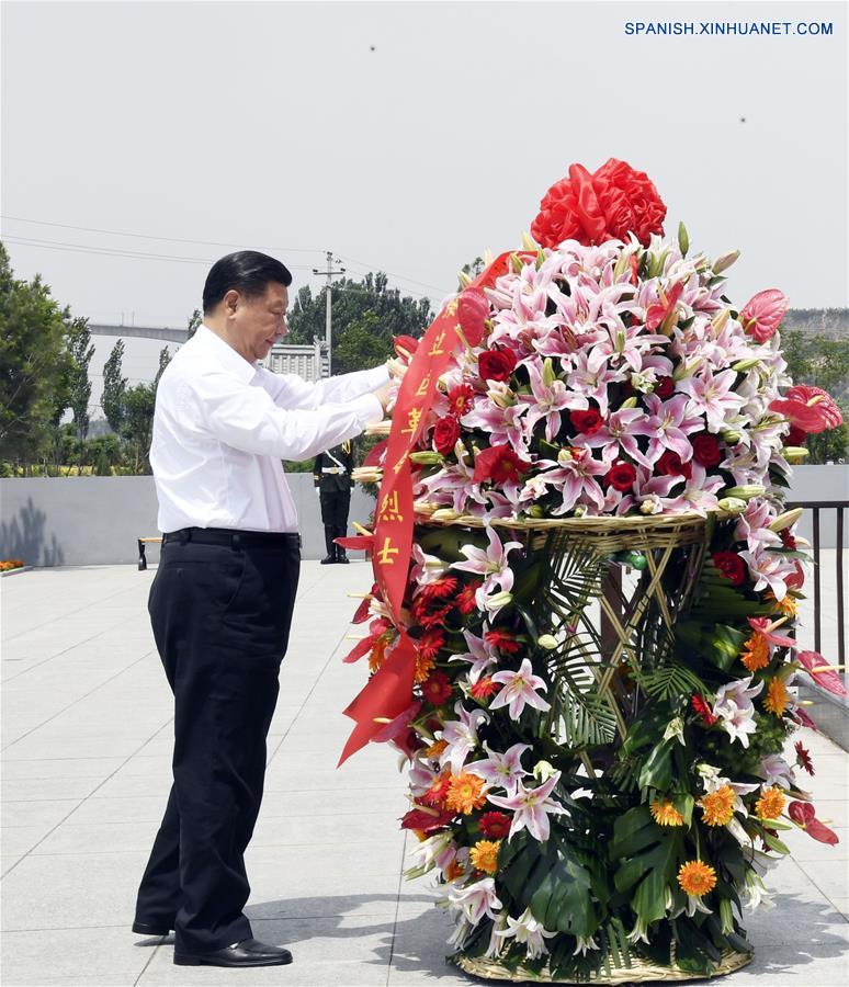 El presidente de China, Xi Jinping, dijo que debe hacerse más para acabar con la pobreza y mejorar los estándares de vida en áreas de bases revolucionarias.(Xinhua/Li Xueren)