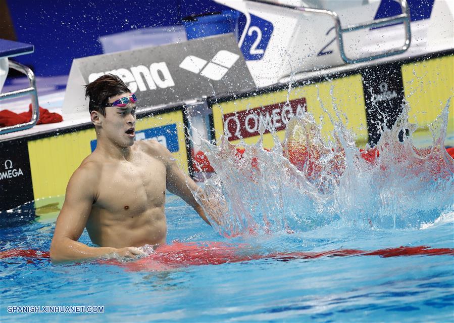 Sun Yang de China obtiene primer título en 200m estilo libre en Campeonato Mundial