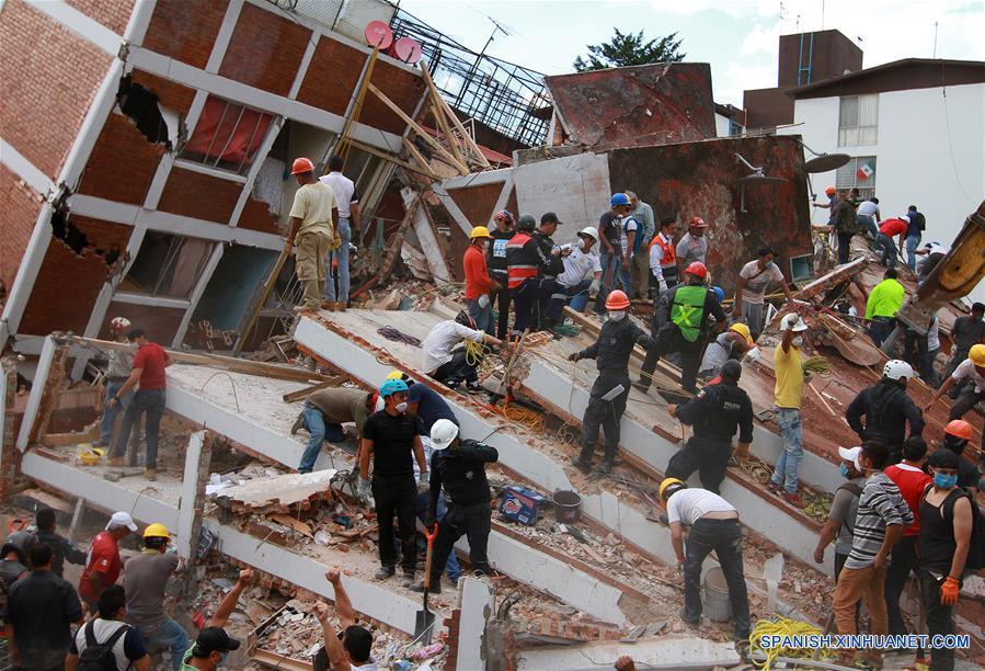 Suman 194 los muertos por terremoto en México