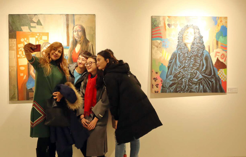 Exposición de arte contemporáneo colombiano en Beijing cierra el a?o con broche de oro