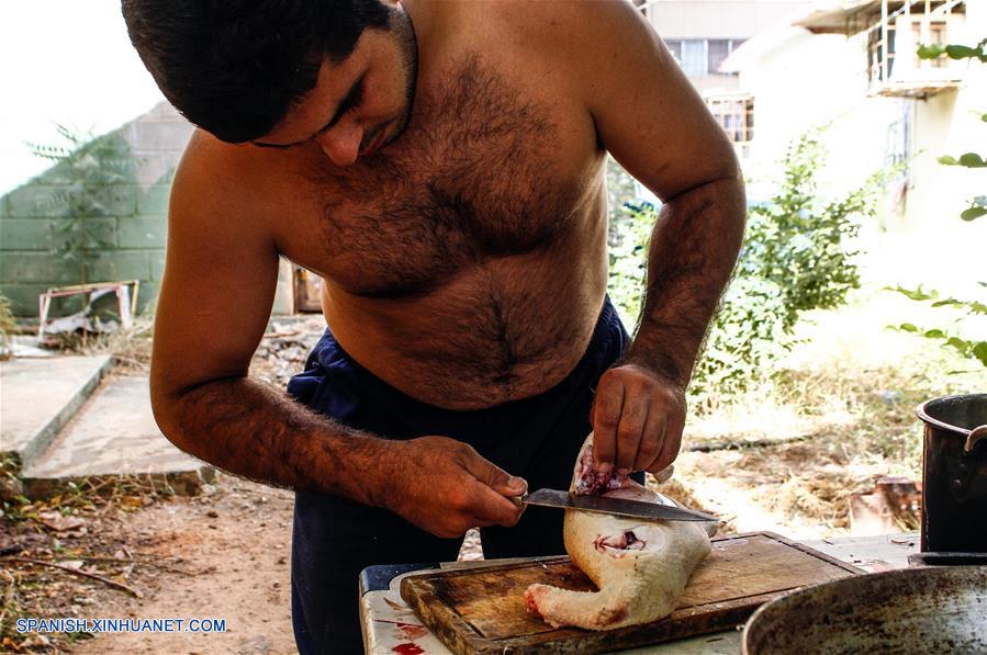 Venezuela: El primer cancocho de gallina del a?o de la familia Morales