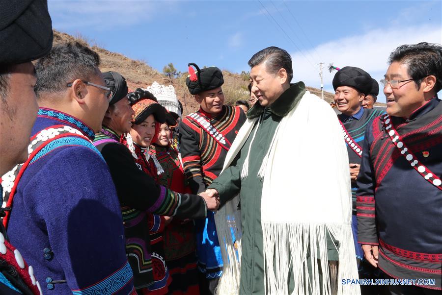 Xi visita pueblos pobres en suroeste de China