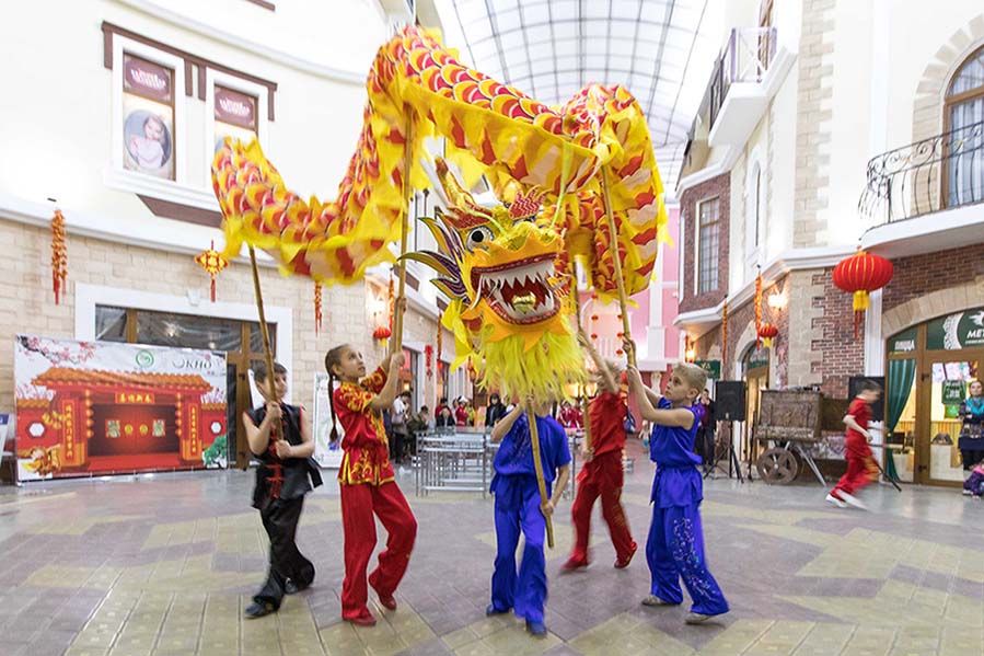 Los residentes en la ciudad Heihe, de la provincia china de Heilongjiang, y sus vecinos de la ciudad rusa Blagoveshchensk celebraron juntos el a?o nuevo chino. 