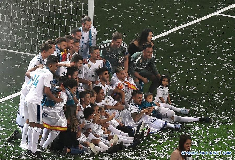 Fútbol: Club Real Madrid celebra en capital espa?ola título de Champions