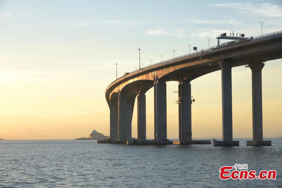 El puente Hong Kong-Zhuhai-Macao soporta el súper tifón Mangkhut