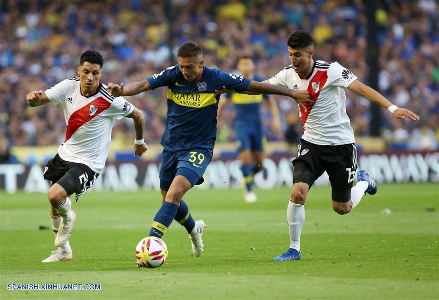 Fútbol: River vence 2-0 a Boca en súper clásico argentino