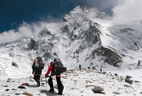 Wuhan establece la primera Universidad de Alpinismo y Deportes al Aire Libre de China