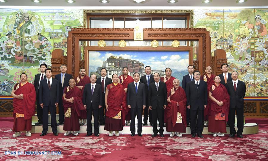 Wang Yang se reúne con Panchen Lama