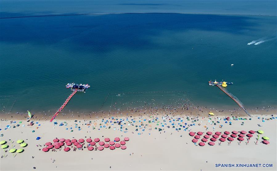 Foto de la playa artificial en la costa de Dongjiang