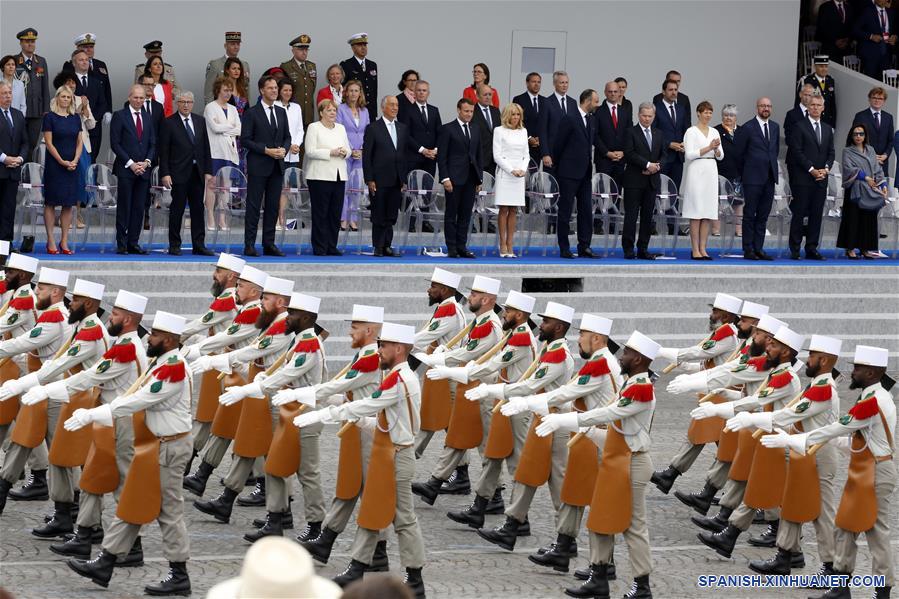 PARIS, 14 julio, 2019 (Xinhua) -- Militares participan durante el desfile militar anual del Día de la Bastilla, en París, Francia, el 14 de julio de 2019. (Xinhua/Jack Chan)