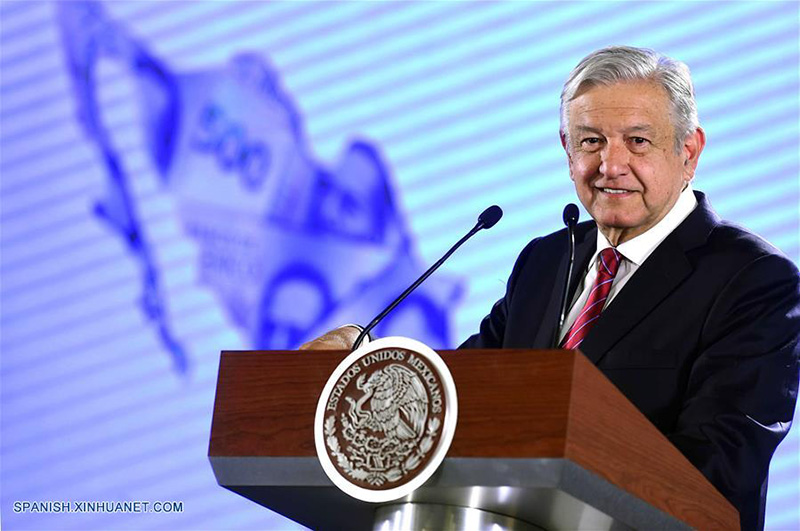 El presidente de México, Andrés Manuel López Obrador, reacciona en una rueda de prensa, en Palacio Nacional, en la Ciudad de México, capital de México, el 31 de julio de 2019. Las recientes cifras económicas de México, que revelan que el país esquivó una "recesión técnica", despejan miedos y las intenciones de generar desconfianza sobre el futuro, afirmó el miércoles, López Obrador. (Xinhua/Str)