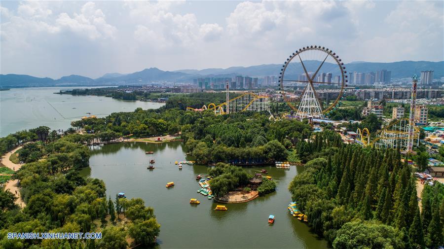 Yunnan: Vista aérea del paisaje en Kunming