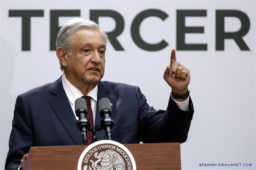 El presidente mexicano, Andrés Manuel López Obrador, habla durante su Primer Informe de Gobierno, en Palacio Nacional, en la Ciudad de México, capital de México, el 1 de septiembre de 2019. El presidente de México, Andrés Manuel López Obrador, llamó el domingo al Congreso para que cancele el fuero a servidores públicos y apruebe la reforma constitucional que envió para instaurar la revocación de mandato. (Xinhua/Francisco Ca?edo)