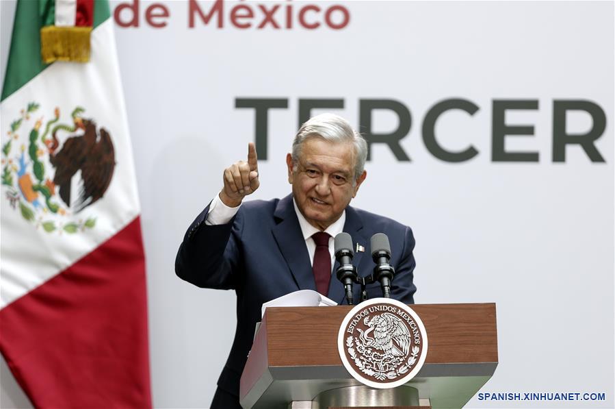 El presidente mexicano, Andrés Manuel López Obrador, habla durante su Primer Informe de Gobierno, en Palacio Nacional, en la Ciudad de México, capital de México, el 1 de septiembre de 2019. El presidente de México, Andrés Manuel López Obrador, llamó el domingo al Congreso para que cancele el fuero a servidores públicos y apruebe la reforma constitucional que envió para instaurar la revocación de mandato. (Xinhua/Francisco Ca?edo)